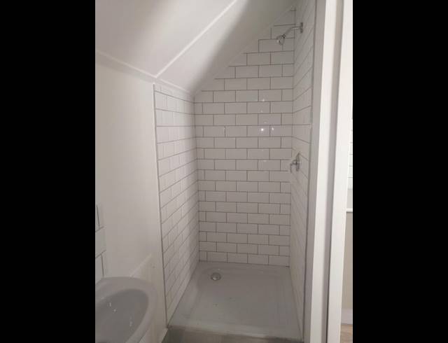 1 BEDROOM PROPERTY TO RENT IN RONDEBOSCH